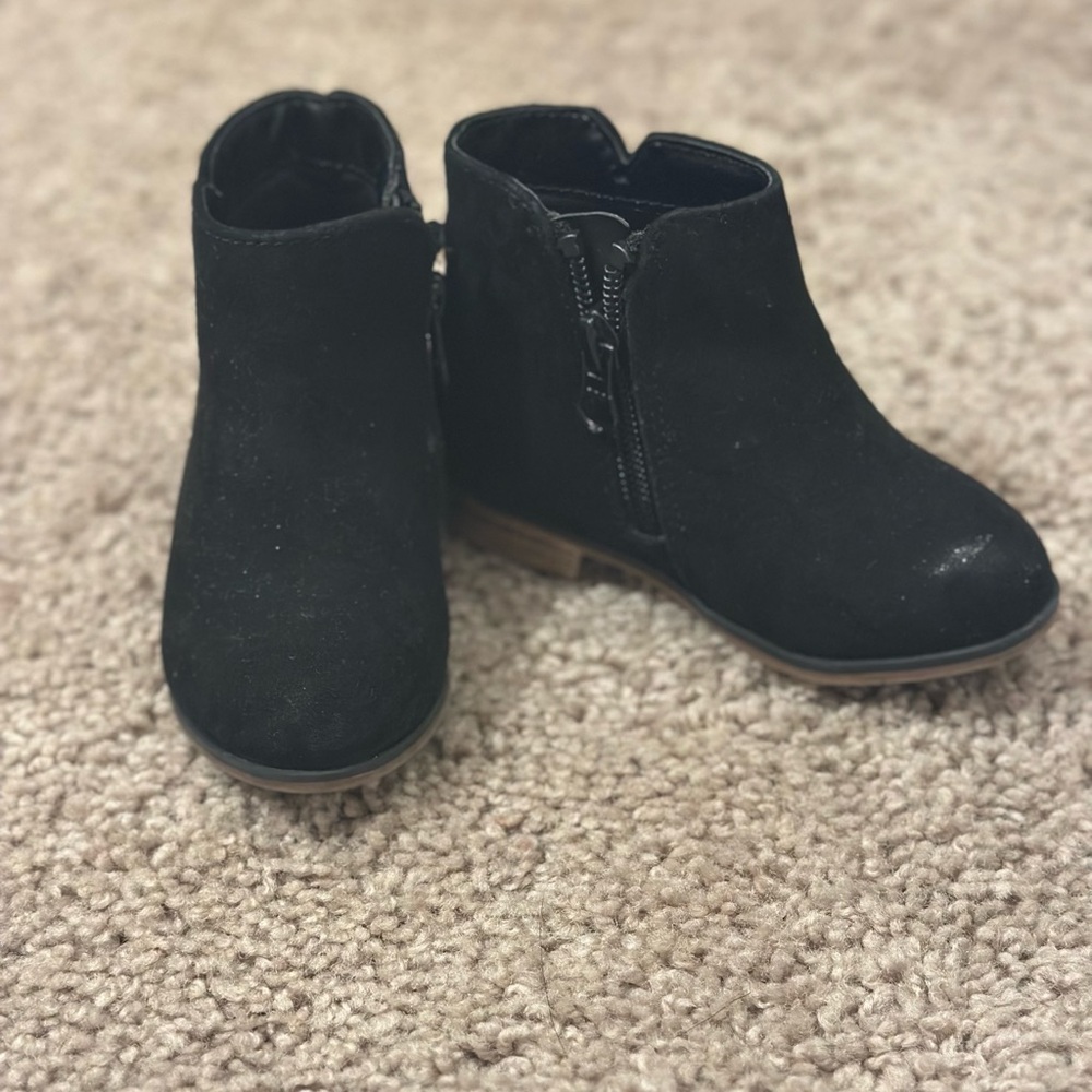 Cat & Jack Stylish Black Toddler Boots | Size 6 - Picture 5 of 6